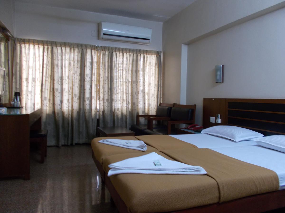 Biju'S Tourist Home Kochi Exterior photo